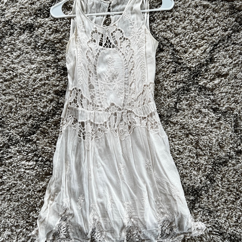 White lace Zara dress XS